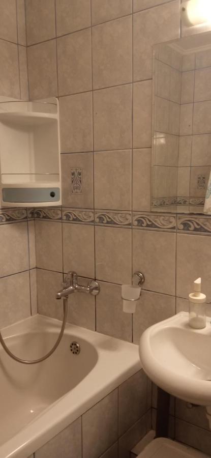 Branysol Apartman Novi Sad Buitenkant foto